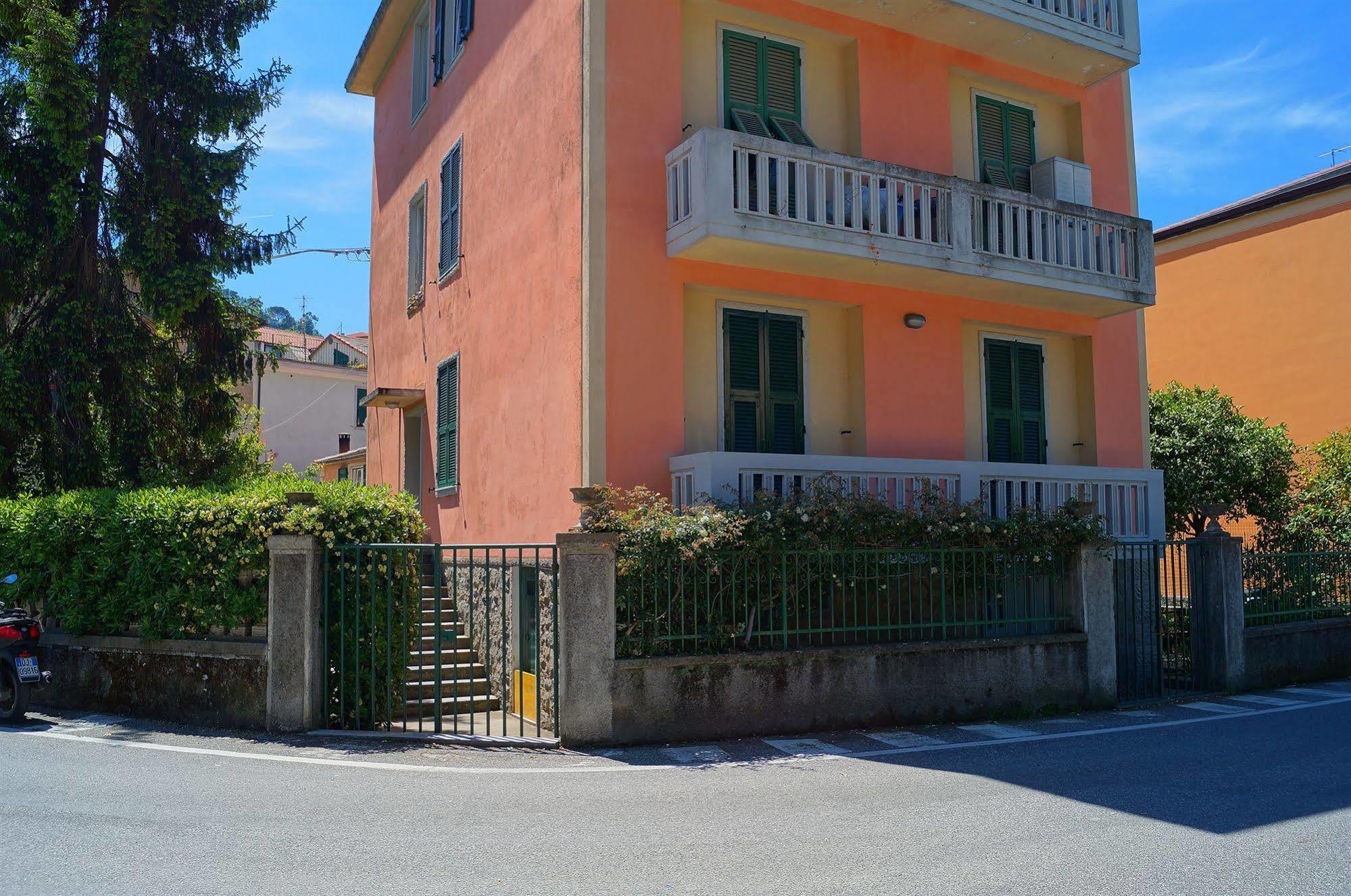 Levanto Rentals ภายนอก รูปภาพ